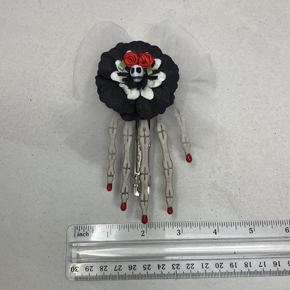 NEW 3 piece Day of the Dead items 💀 Hair Clip, Honeycomb Centerpiece & Sign - Picture 3 of 16